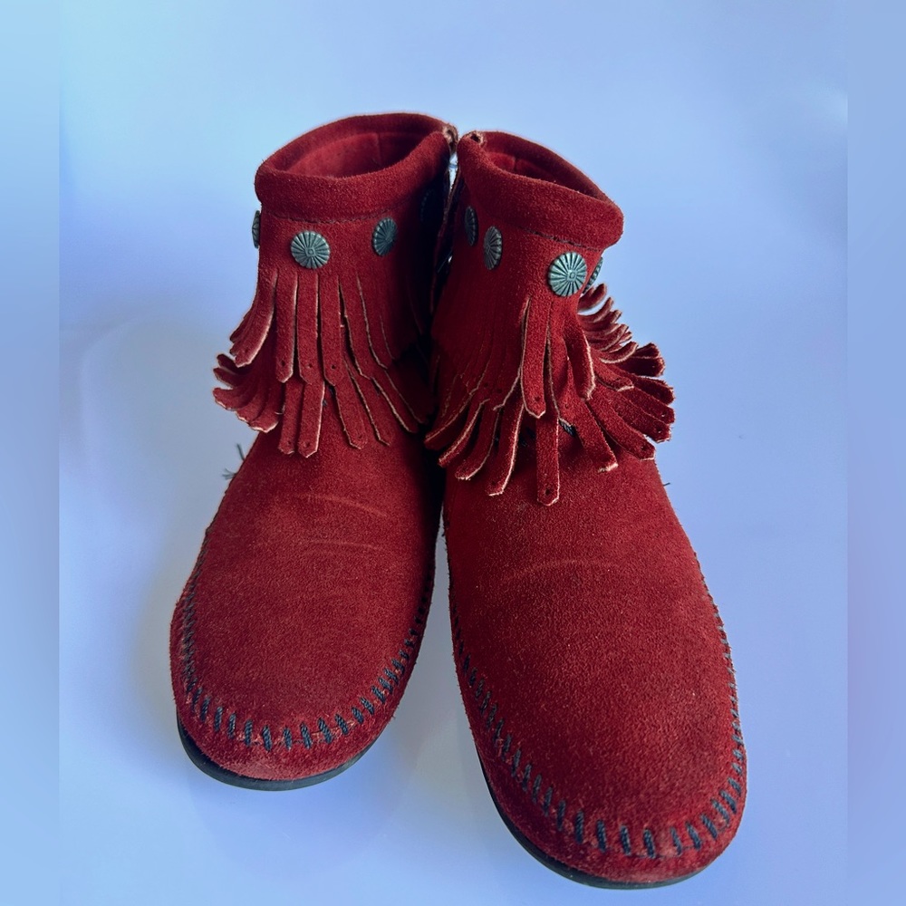 Minnetonka Double Fringe Side Zip Boots